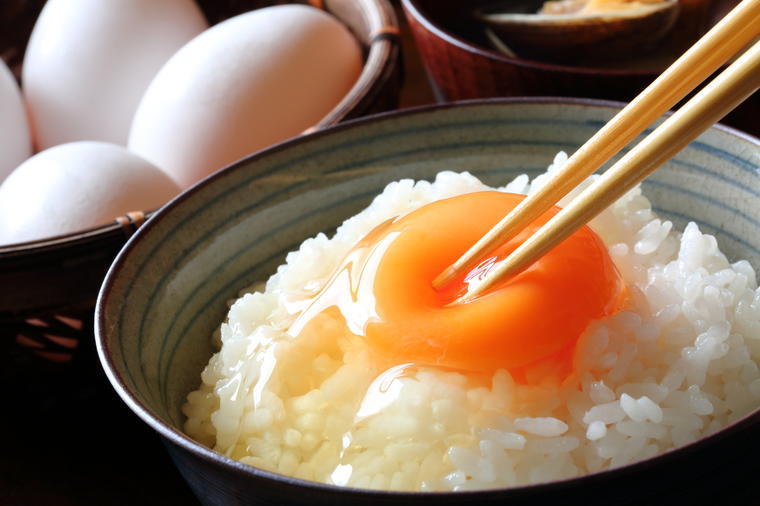 日本节目争论《生鸡蛋拌饭是不是料理》？！简单美味不配当料理了吗？ - itotii