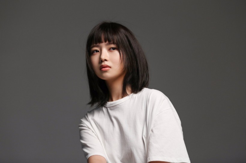 【网络美女】日本女歌手、韩国女子演唱组合IVE成员--直井怜