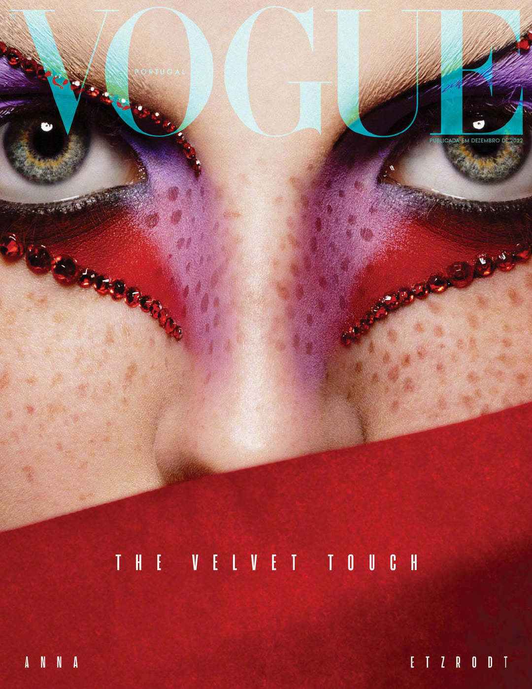 Vogue Portugal January 2023 ，“Red velvet &amp; Purple Rain”美妆片💄💋